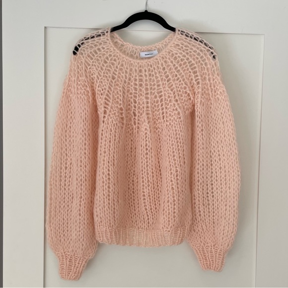 Maiami Basic Crocheted Pink Sweater - Picture 1 of 5